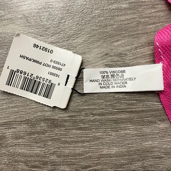 NWT Bijoux Terner Solid Fuchsia/Hot Pink Pseudo Pashmina Fringed Oblong Scarf - Picture 7 of 7